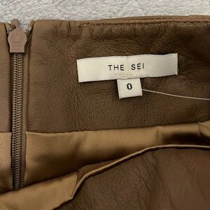 The Sei Leather Baseball Hem mini skirt brown